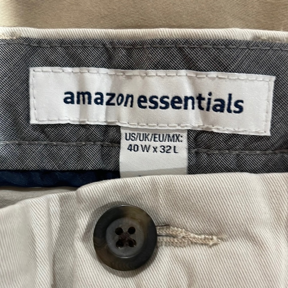 Mens 40/32 white slacks.